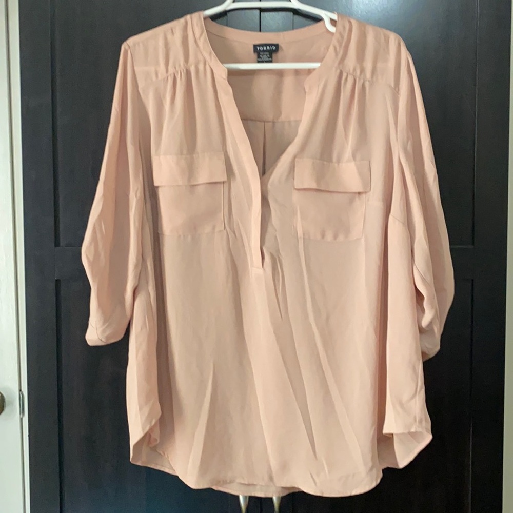 Pale pink polyester blouse